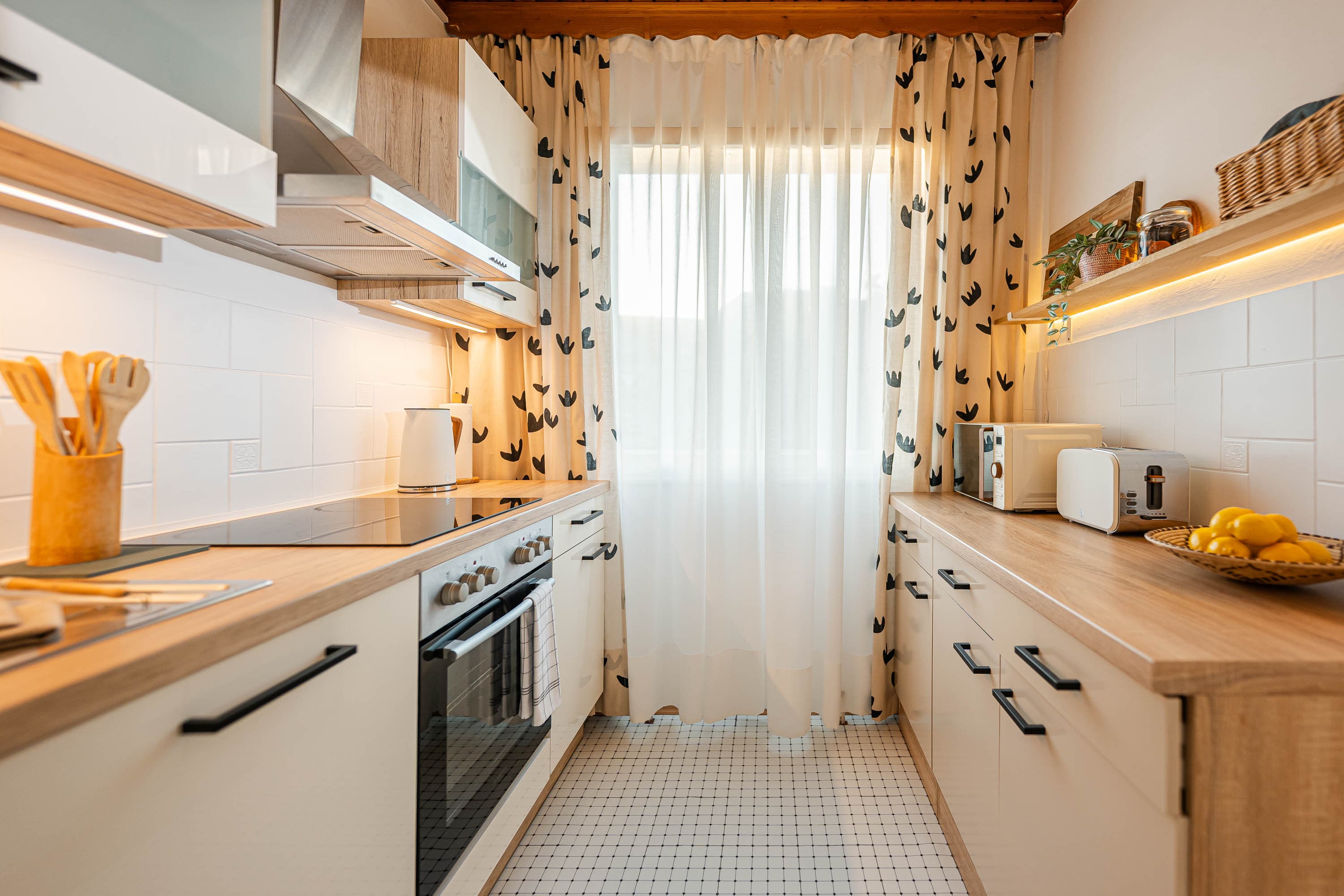 Tegelweg, Vienna. kitchen 1