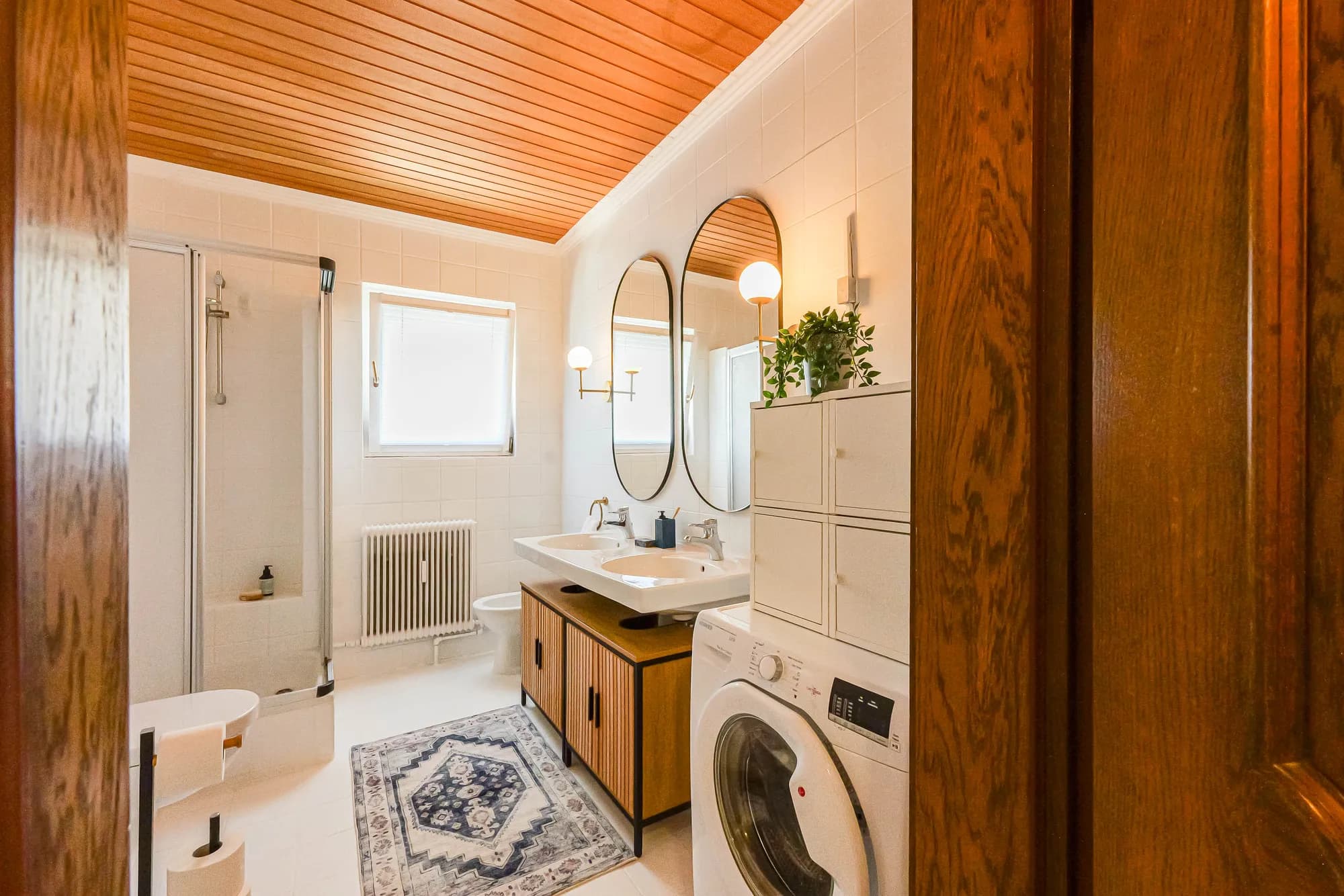Tegelweg, Vienna. bathroom 1